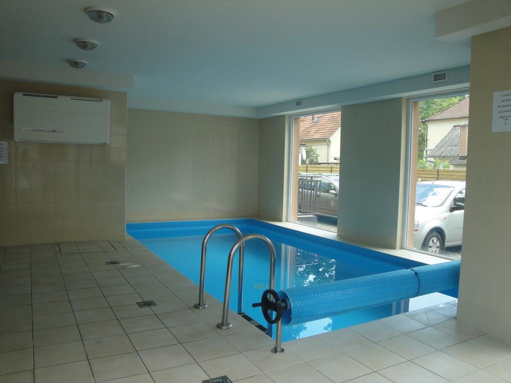 Bamboo Wellness Apartment Siófok Quarto foto